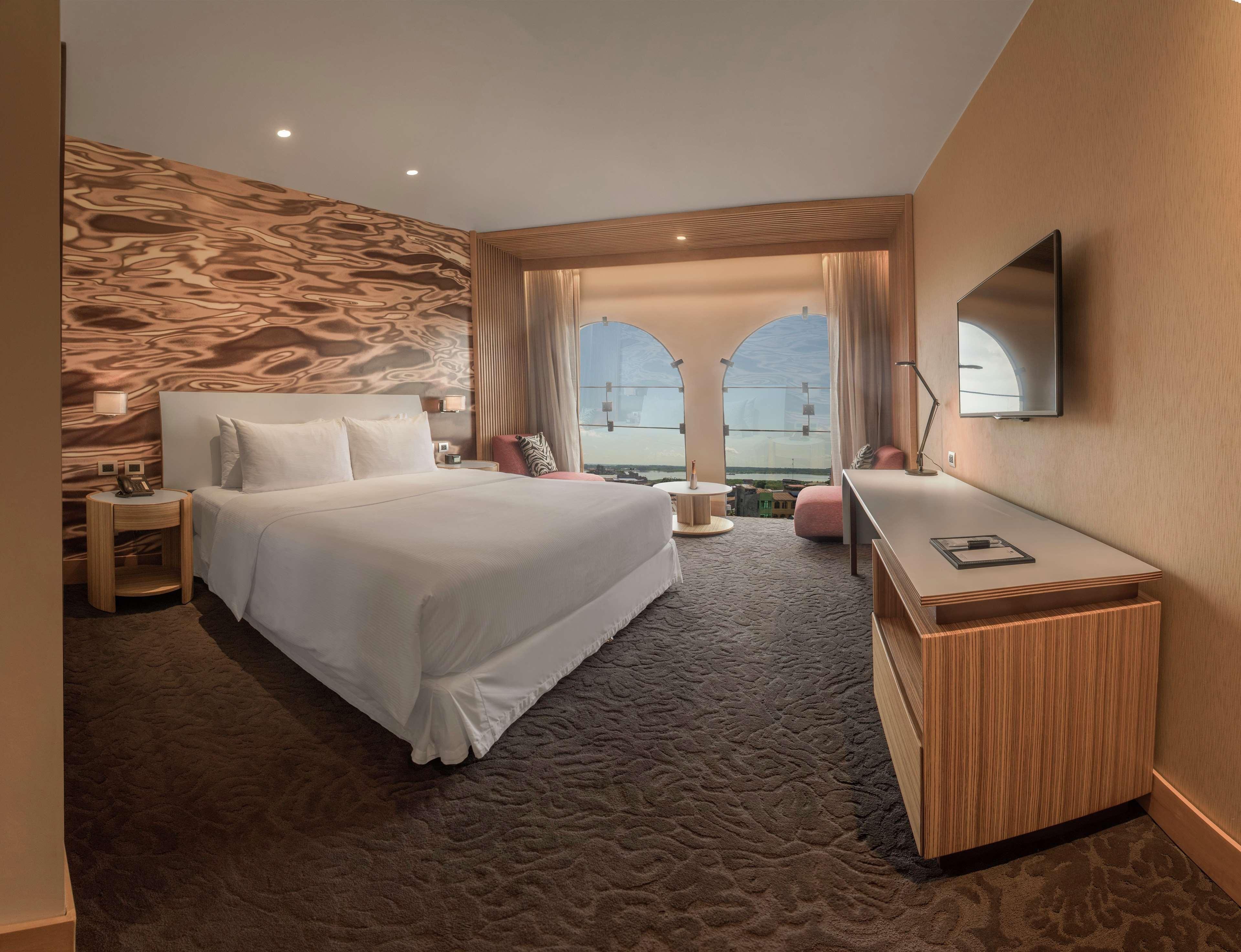 ดับเบิลทรี บาย ฮิลตัน อิกีโตส Hotel อีกีโตส ภายนอก รูปภาพ