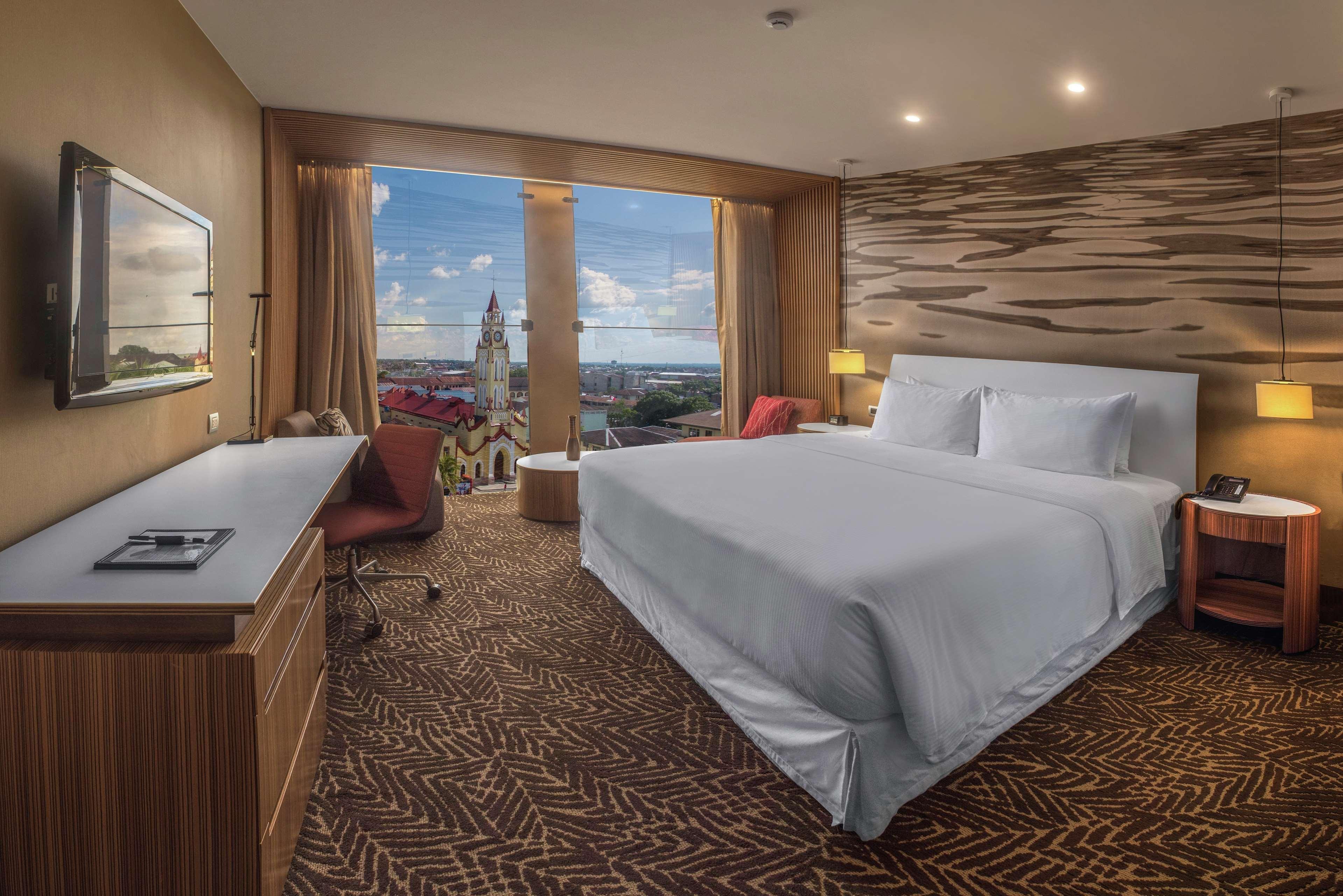 ดับเบิลทรี บาย ฮิลตัน อิกีโตส Hotel อีกีโตส ภายนอก รูปภาพ